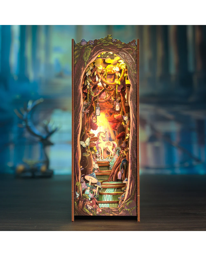 BOOK NOOK KIT - DIY - The Grace of the Forest - 89pc + LED Light