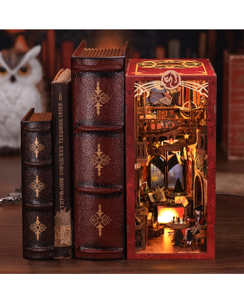 BOOK NOOK KIT - DIY - Flame Common Room - 226pc + LED Light