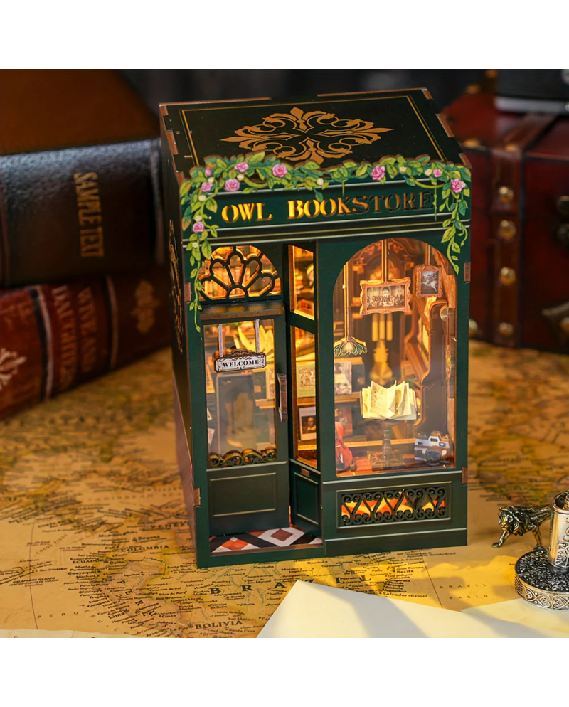 BOOK NOOK KIT - DIY - Owl Bookstore - 139pc + LED Light