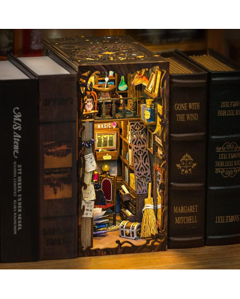 BOOK NOOK KIT - DIY - Magic Pharmacist - 282pc + LED Light