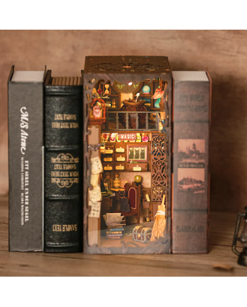 BOOK NOOK KIT - DIY - Magic Pharmacist - 282pc + LED Light