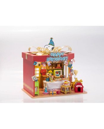 PEANUTS - Birthday Party - Wood Model Kit