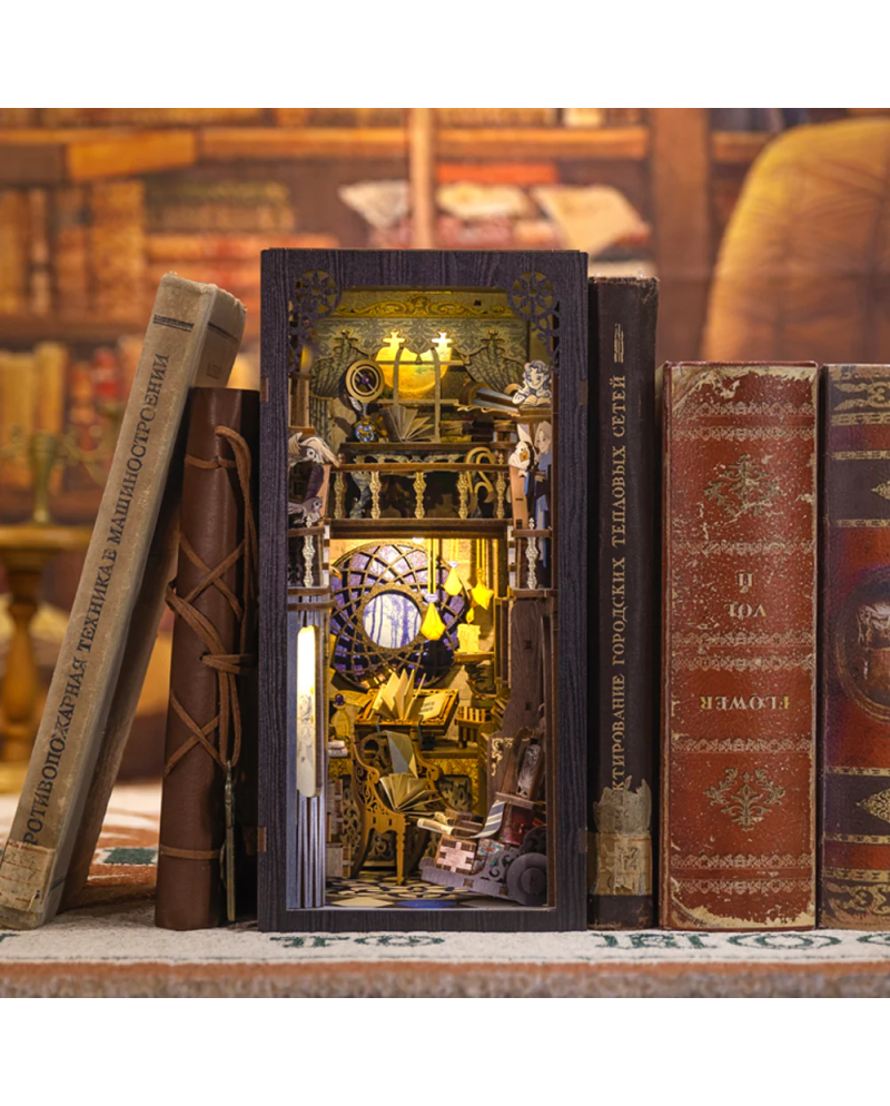 BOOK NOOK KIT - DIY - Nebula Common Room - 350pc + LED Light