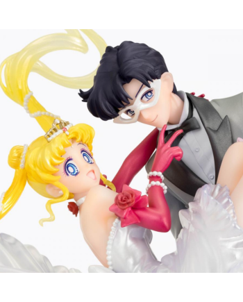 Figurine FiguartsZERO Sailor Moon & Tuxedo Mask – 23,5 cm – Tamashii Nations