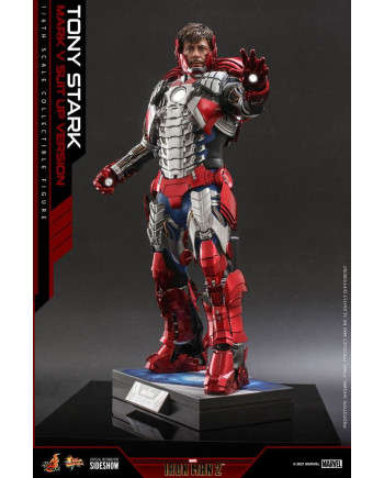 MARVEL - Tony Stark (Mark V Suit Up) - Action Figure 31cm