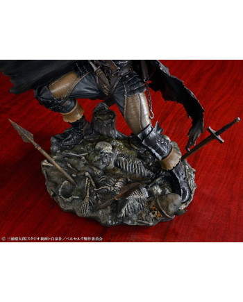 BERSERK - Guts "Black Swordsman" - Statue 1/7 26cm