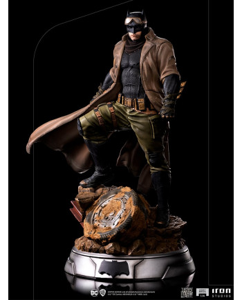 JUSTICE LEAGUE - Batman Knightmare - Statue Legacy Replica 1/4 58cm