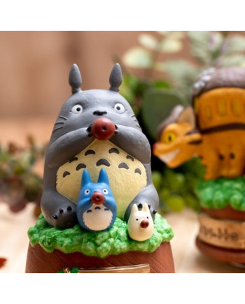 MY NEIGHBOR TOTORO - Totoro play the ocarina - Big musical statue