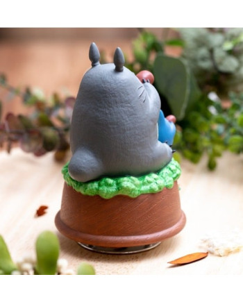 MY NEIGHBOR TOTORO - Totoro play the ocarina - Big musical statue