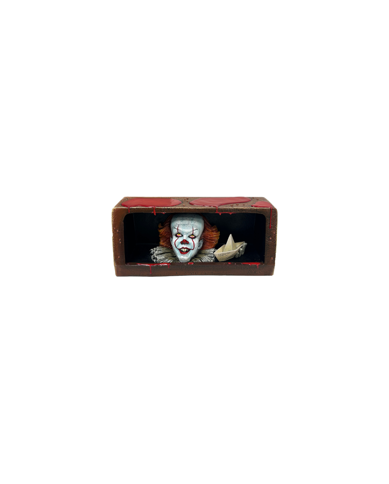 IT - Pennywise Drain - Figurine with Led