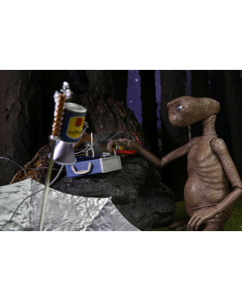 E.T. - Ultimate Deluxe E.T. - Figure 40th anniversary 18cm