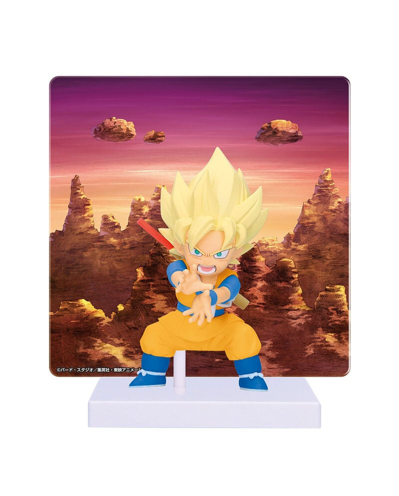 DRAGON BALL DAIMA - Goku - Figurine 7cm (With Panel 13cm)