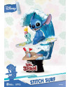 Figurine Stitch et Scrump sur une planche de surf dans le diorama Disney D-Stage 030