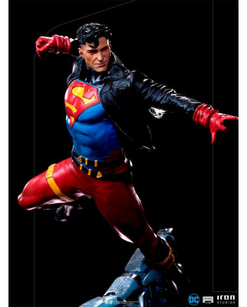 DC COMICS - SuperBoy - Statuette 1/10 Art Scale - 28cm