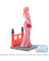 Figurine Yuna Amagami Luminasta vue de trois quarts avec bouquet de fleurs