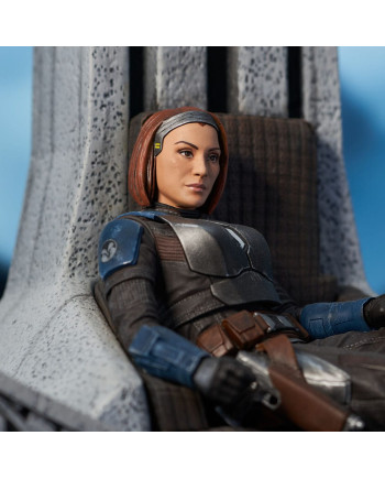 THE MANDALORIAN - Bo-Katan on Throne - Statue Premier Collection 35cm