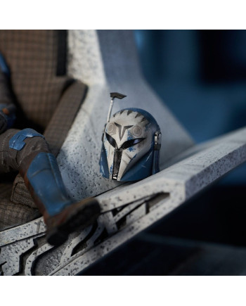 THE MANDALORIAN - Bo-Katan on Throne - Statue Premier Collection 35cm