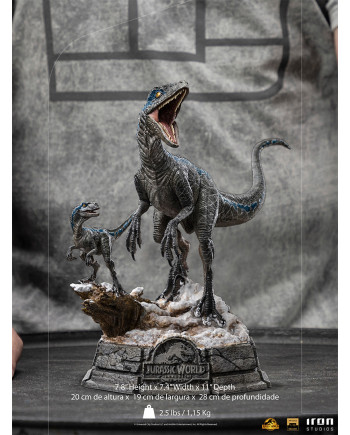 JURASSIC WORLD - Blue and Beta - Statue Art Scale Deluxe 1/10