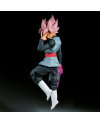 Figurine Black Goku SSJ Rosé Banpresto sur fond noir en pose de combat