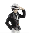 Portrait de la figurine Muzan Kibutsuji Demon Slayer avec chapeau blanc