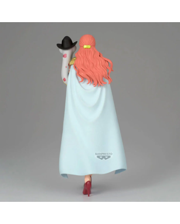 Vue arrière de la figurine Gloriosa Banpresto avec longue cape blanche
