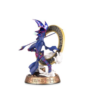 Figurine statue officielle Yu-Gi-Oh! Magicien Sombre bleu sur socle détaillé