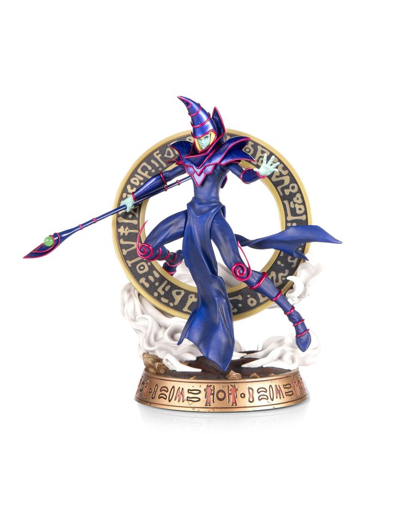 Statue Yu-Gi-Oh! du Magicien Sombre version bleue par First 4 Figures vue de face