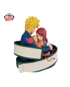 Figurine Naruto 72 Series 53 Minato Kushina et bébé Naruto vue de trois-quarts