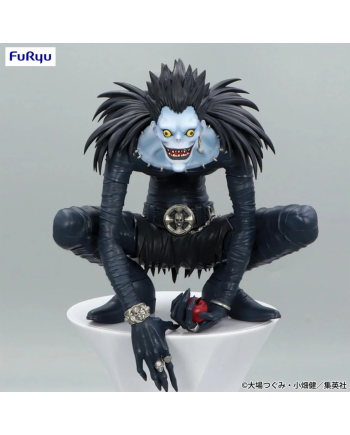 Figurine Ryuk Death Note FuRyu vue de face avec pomme rouge