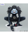 Figurine Ryuk Death Note FuRyu vue de face avec pomme rouge