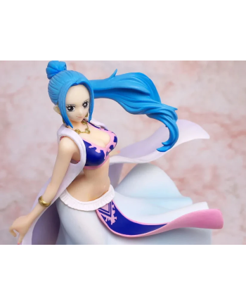 Nefertari Vivi figurine One Piece Banpresto avec cheveux bleus