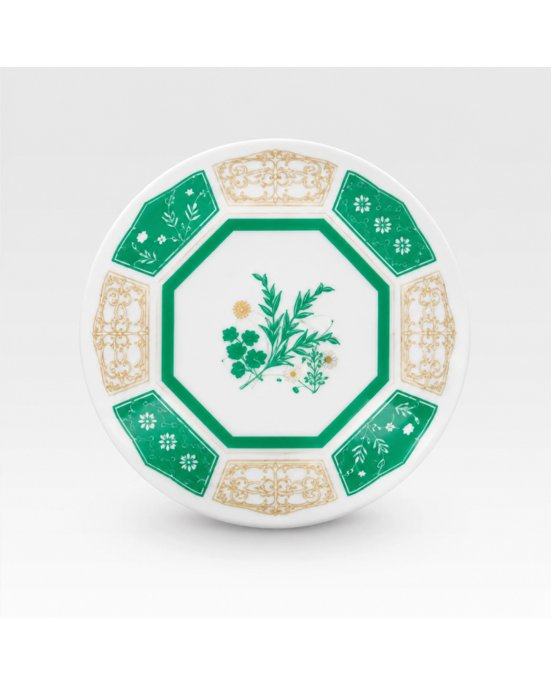 Assiette verte et beige fleurs Ichiban Kuji Lot G Les Carnets de l’Apothicaire