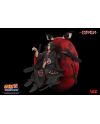Vue de trois quarts de la statuette Itachi Uchiha Wall Art à l’échelle 1/8
