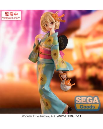 Figurine Sega Goods Chisato Nishikigi présentée sous plusieurs angles