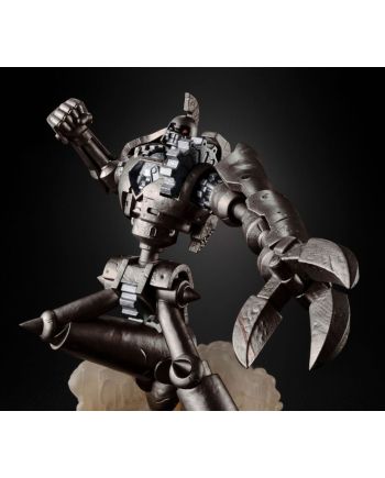 Statuette Yu-Gi-Oh Ancient Gear Golem Monster Chronicle GX présentée sous un autre angle