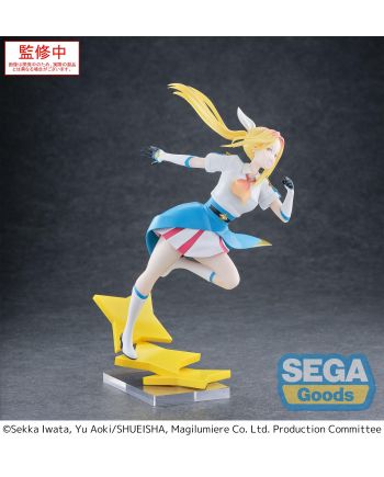 Détail du visage et du costume de la figurine Hitomi Koshigaya