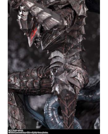 Statue Berserk Guts finition métallique - détail de la sculpture