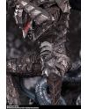 Statue Berserk Guts finition métallique - détail de la sculpture