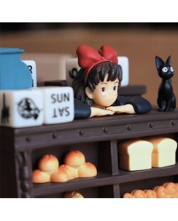 Figurine Kiki la Petite Sorcière - Vendeuse Kiki en diorama 11cm - vue arrière