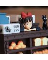 Figurine Kiki la Petite Sorcière - Vendeuse Kiki en diorama 11cm - vue arrière