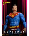 Figurine Superman DC Comics vue arrière avec logo