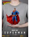 Figurine Superman DC Comics vue rapprochée des détails de peinture