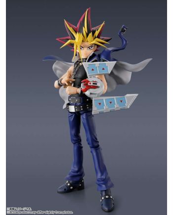 Figurine Yami Yugi Bandai Tamashii Nations vue de profil
