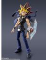 Détail du visage et du costume de Yami Yugi S.H. Figuarts