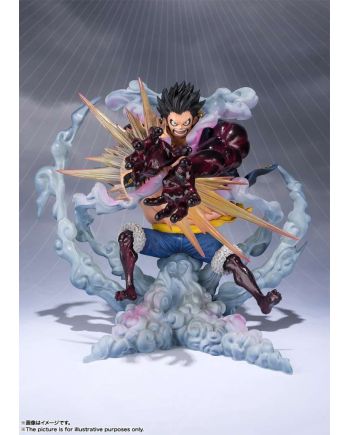 Figurine Bandai Tamashii Nations Luffy Gear 4 vue de profil