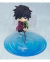 Figurine Giyu Tomioka Demon Slayer, vue rapprochée