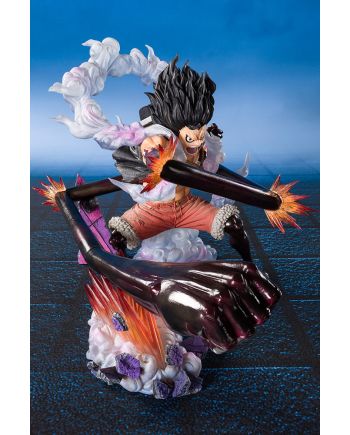 Figurine One Piece Luffy Gear 4 - vue de profil