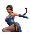 Figurine Lara Croft Weta Collectibles vue de profil