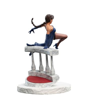Statuette Lara Croft Opera édition Weta Collectibles gros plan