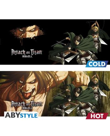 Détail du visuel Attack on Titan sur le mug ABYstyle